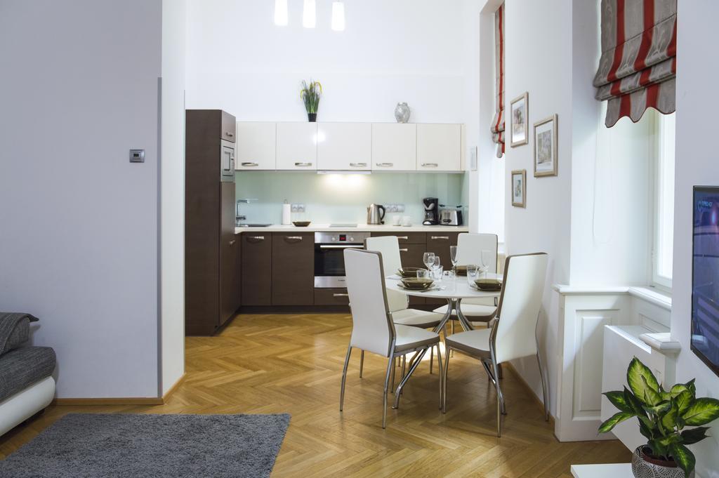 Modern Apartment Vsehrdova Πράγα Εξωτερικό φωτογραφία